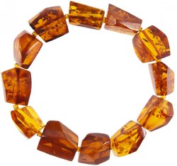 Bracelet made of translucent amber stones