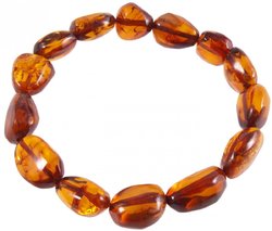 Bracelet made of cognac-colored amber stones