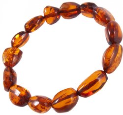 Bracelet made of cognac-colored amber stones