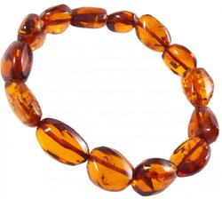 Bracelet made of cognac-colored amber stones