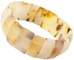 Amber bracelet made of polished plates (medicinal)