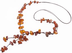 Braided beads made of polished amber stones