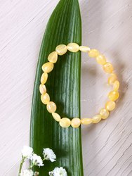 Bracelet made of light amber stones