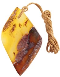 Amber pendant in the shape of a rhombus