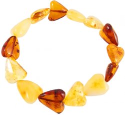 Bracelet made of amber stones in the shape of a heart