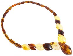 Bead necklace made of amber “Accord”