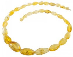 Beads made of transparent amber