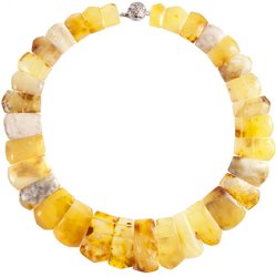 Beads made of flat amber stones