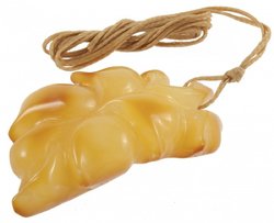 Pendant “Leaf” on a waxed rope