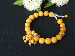 Bracelet made of amber balls