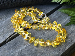 Beads made of translucent amber