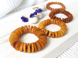 Amber disc bracelet