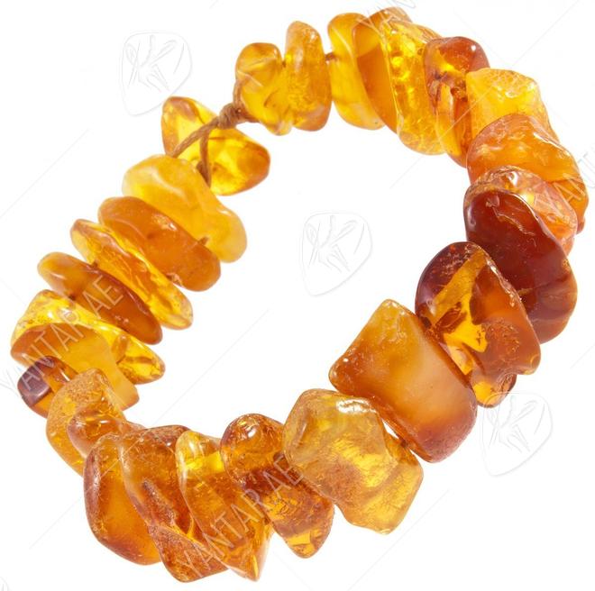 Bracelet made of polished amber stones