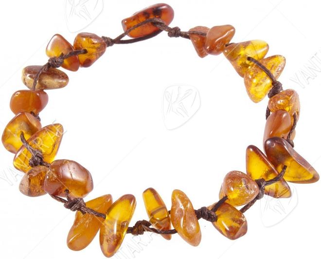 Braided bracelet made of polished amber stones