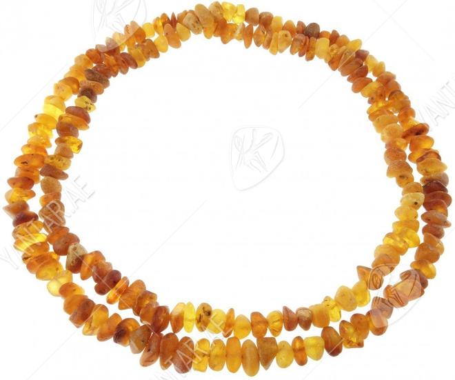 Long beads made of polished amber (medicinal)