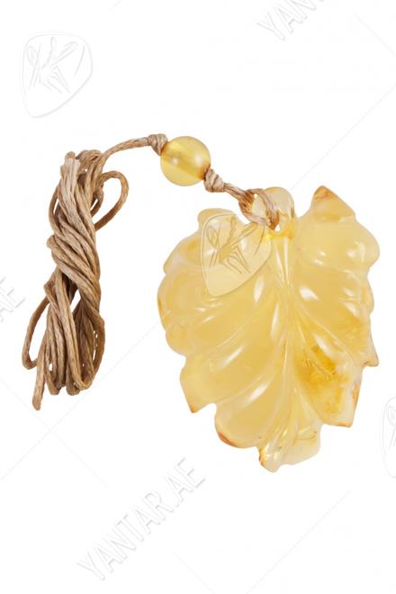 Amber pendant "Leaf"