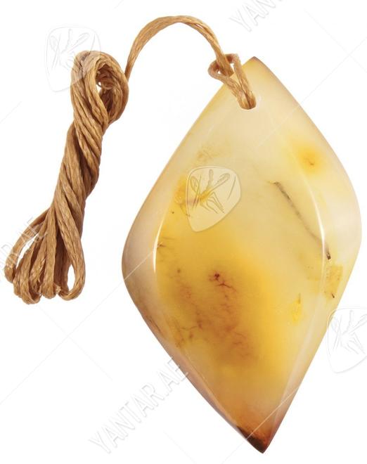 Amber pendant in the shape of a rhombus