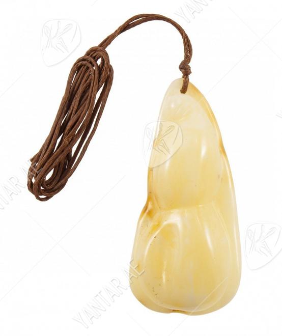 Pendant “Shell” on a wax rope