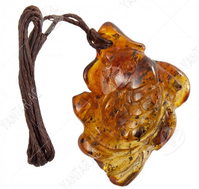 Pendant “Fish” on a waxed rope