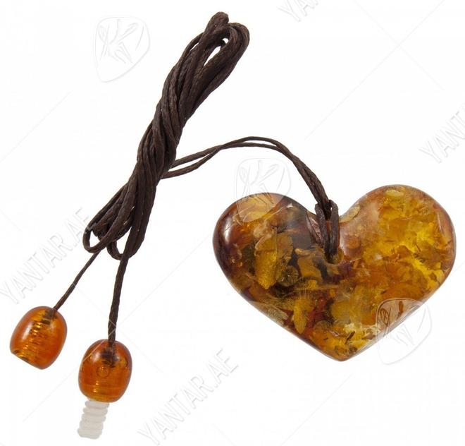 Pendant “Heart” on a waxed rope