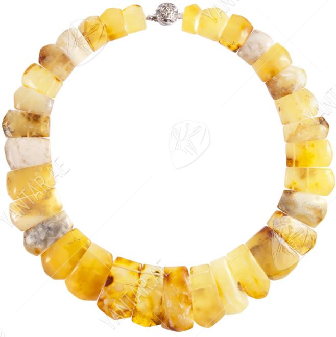 Beads made of flat amber stones