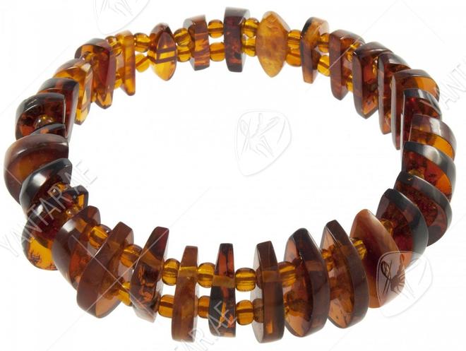 Bracelet made of figured amber stones