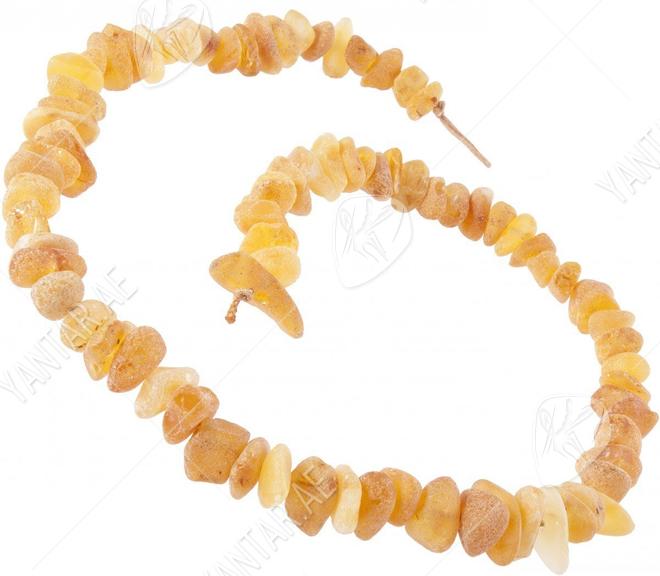 Beads made of polished amber stones (medicinal)