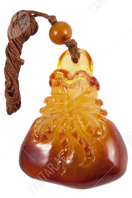 Amber pendant “Bag”