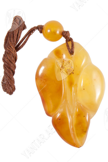 Amber pendant "Leaf"