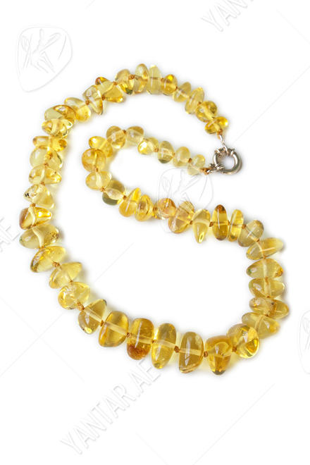 Beads made of translucent amber