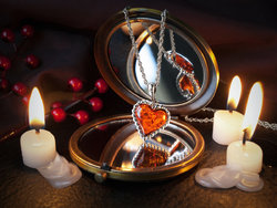 قلادة فضية "القلب"