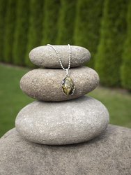 قلادة فضية مع العنبر “كاميو”