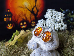 Silver earrings with amber “Juno”