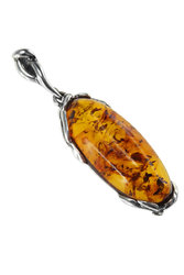 قلادة من الفضة بحجر الكهرمان “ماتيولا”