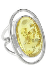 Silver ring with amber “Nika”