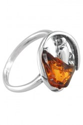 Silver ring with amber “Horse”