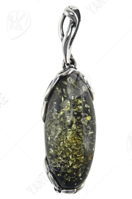 قلادة من الفضة بحجر الكهرمان “ماتيولا”