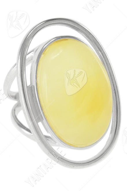 Silver ring with amber “Nika”