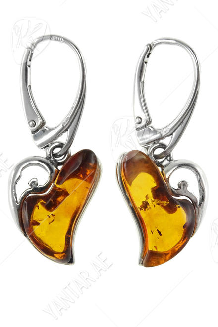 أقراط من العنبر والفضة “ليونا”