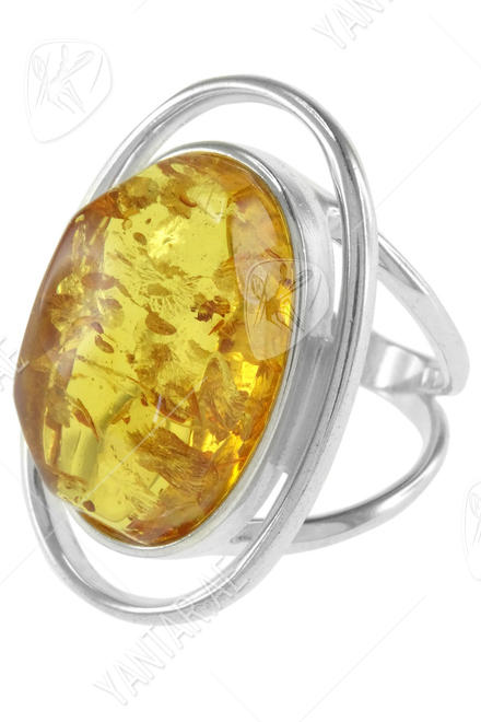 Silver ring with amber “Nika”