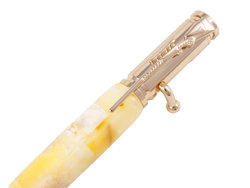 Pen decorated with amber SUV000696-001